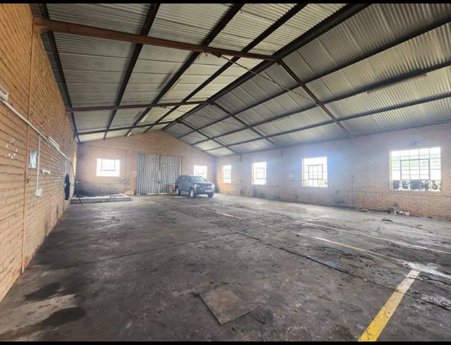 323M² WAREHOUSE RENTED IN CAPE ROAD INDUSTRIAL